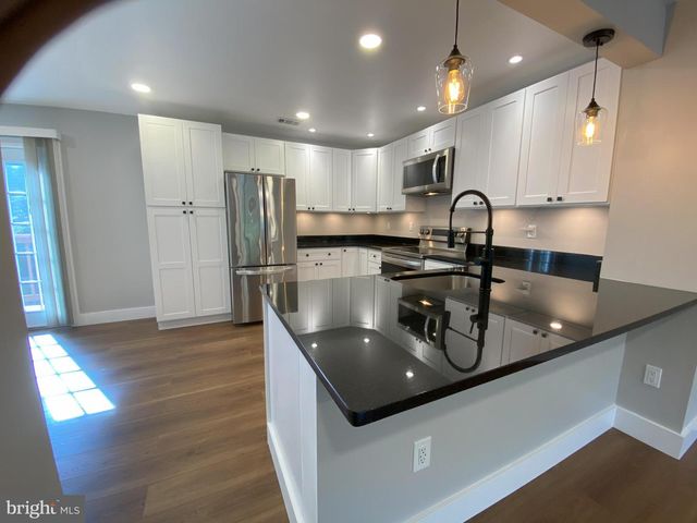 1699 HART CT, Crofton, MD 21114