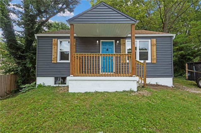 412 N Fairview Avenue, Liberty, MO 64068