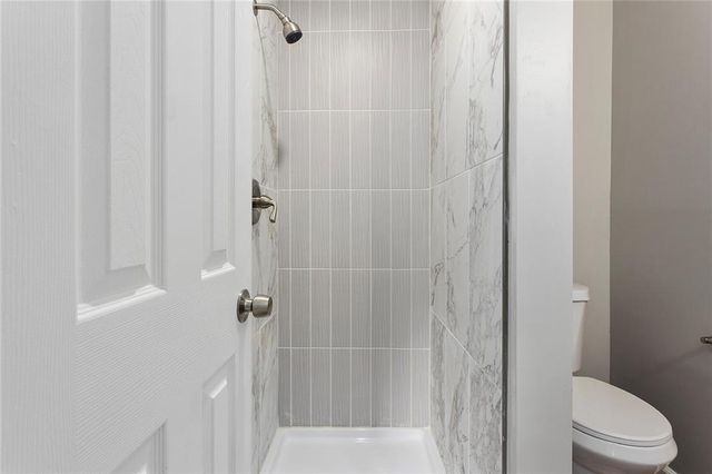 412 N Fairview Avenue, Liberty, MO 64068