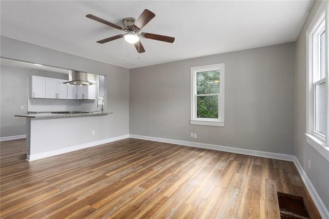 412 N Fairview Avenue, Liberty, MO 64068