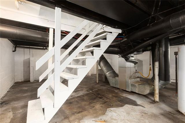 412 N Fairview Avenue, Liberty, MO 64068