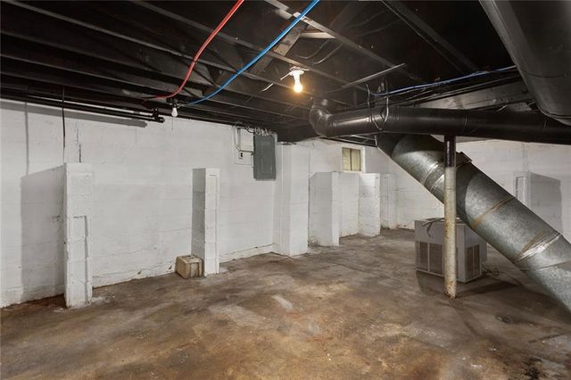 412 N Fairview Avenue, Liberty, MO 64068