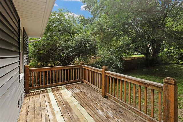 412 N Fairview Avenue, Liberty, MO 64068