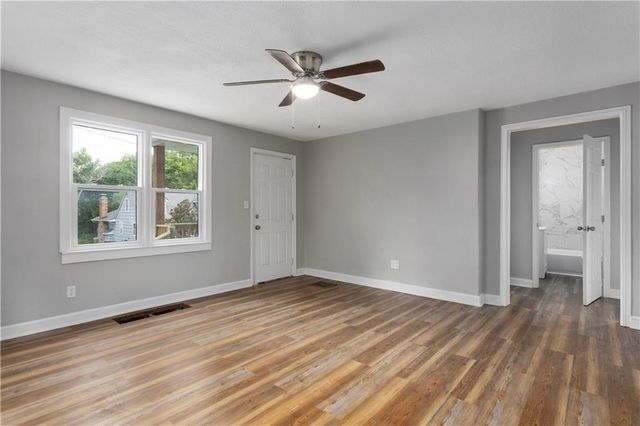 412 N Fairview Avenue, Liberty, MO 64068