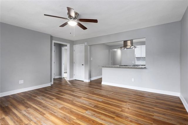 412 N Fairview Avenue, Liberty, MO 64068