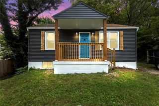 412 N Fairview Avenue, Liberty, MO 64068