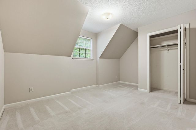 8 Woodsong Drive, Roland, AR 72135