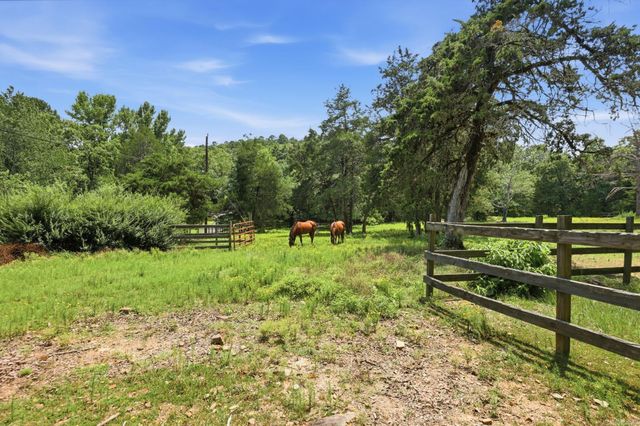8 Woodsong Drive, Roland, AR 72135