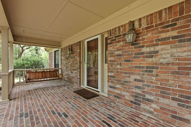 8 Woodsong Drive, Roland, AR 72135