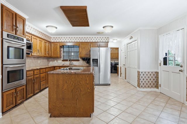 8 Woodsong Drive, Roland, AR 72135