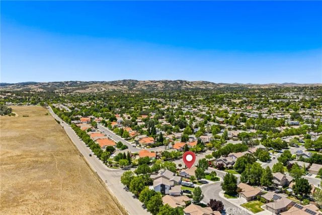 2421 Winding Brook Road, Paso Robles, CA 93446
