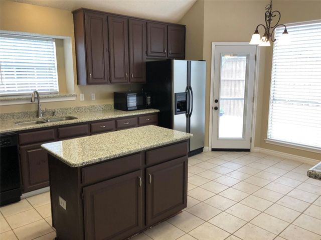 8301 Bells Street, Frisco, TX 75035