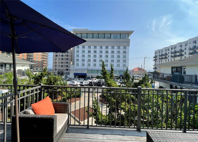 65 W Broadway 7B, Long Beach, NY 11561