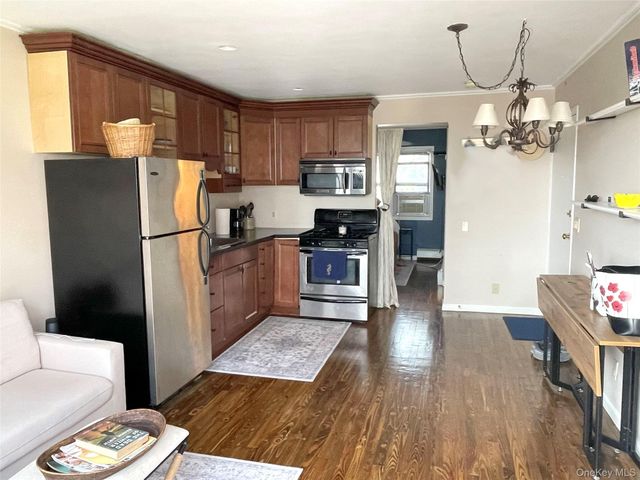 65 W Broadway 7B, Long Beach, NY 11561