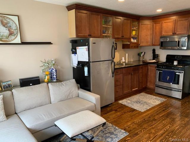 65 W Broadway 7B, Long Beach, NY 11561