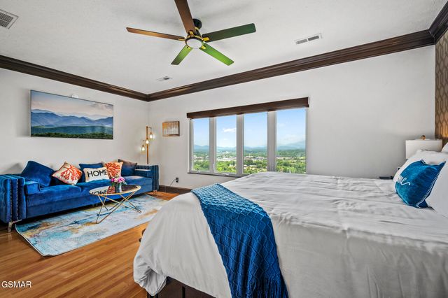 450 Maggie Mack Lane, Sevierville, TN 37862