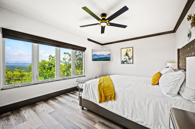 450 Maggie Mack Lane, Sevierville, TN 37862