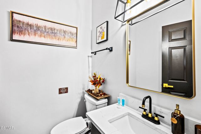 450 Maggie Mack Lane, Sevierville, TN 37862