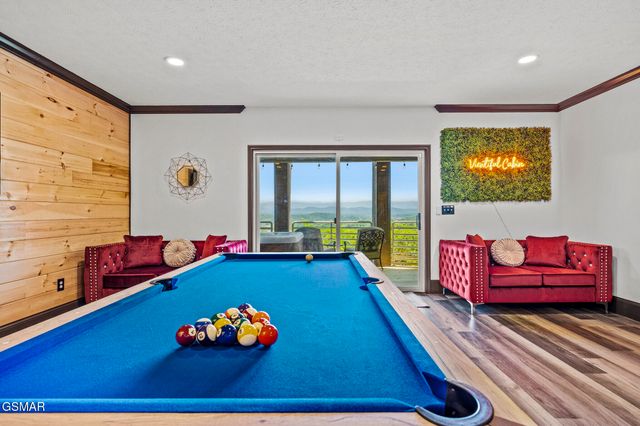 450 Maggie Mack Lane, Sevierville, TN 37862