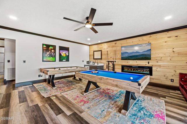 450 Maggie Mack Lane, Sevierville, TN 37862