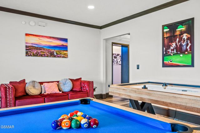 450 Maggie Mack Lane, Sevierville, TN 37862