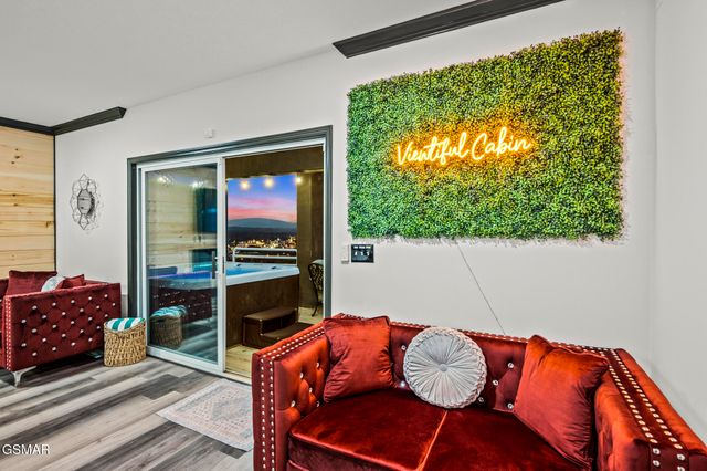 450 Maggie Mack Lane, Sevierville, TN 37862