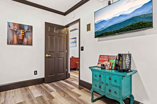 450 Maggie Mack Lane, Sevierville, TN 37862