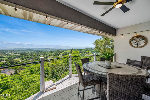 450 Maggie Mack Lane, Sevierville, TN 37862