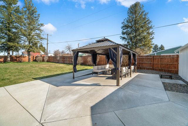 1645 E Idaho St, Palouse, WA 99161