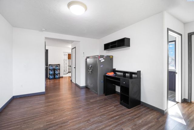 1645 E Idaho St, Palouse, WA 99161