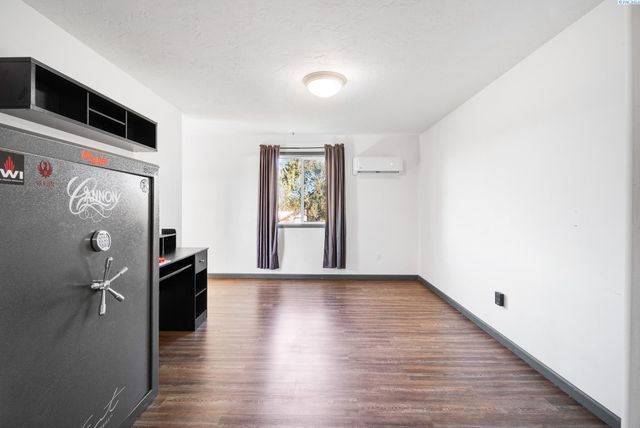 1645 E Idaho St, Palouse, WA 99161