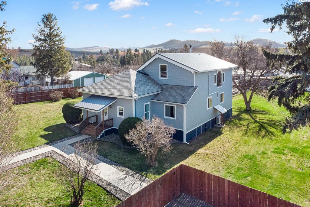1645 E Idaho St, Palouse, WA 99161