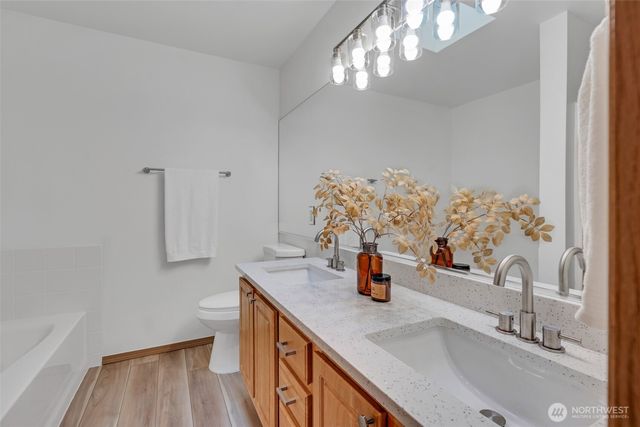 17910 Panorama Boulevard E, Bonney Lake, WA 98391