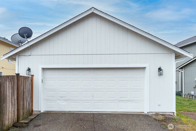 17910 Panorama Boulevard E, Bonney Lake, WA 98391