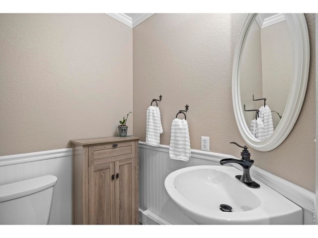 8609 Ranch Rd, Loveland, CO 80537