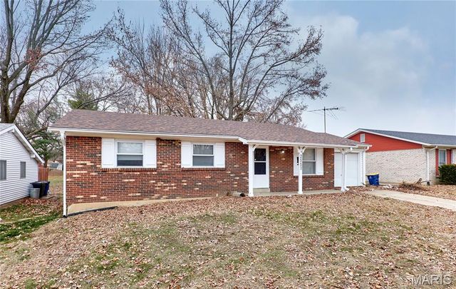 2551 Hedgerow Drive, Florissant, MO 63031