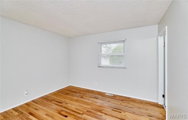 2551 Hedgerow Drive, Florissant, MO 63031