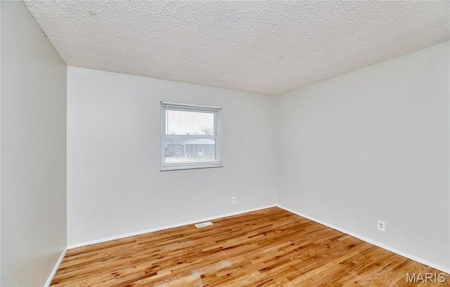 2551 Hedgerow Drive, Florissant, MO 63031