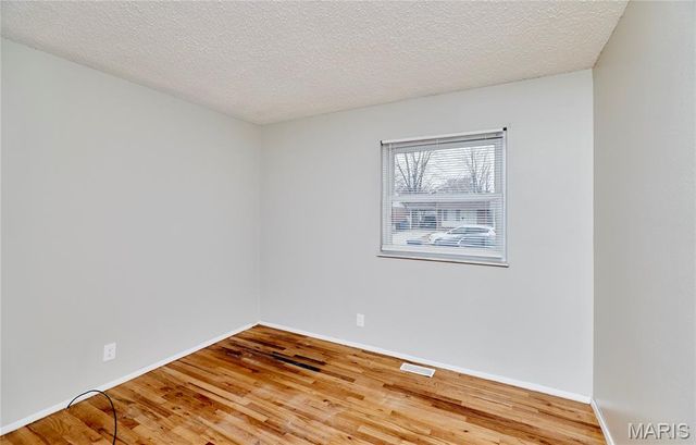 2551 Hedgerow Drive, Florissant, MO 63031