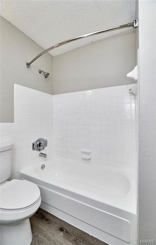 2551 Hedgerow Drive, Florissant, MO 63031