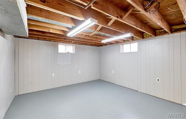 2551 Hedgerow Drive, Florissant, MO 63031