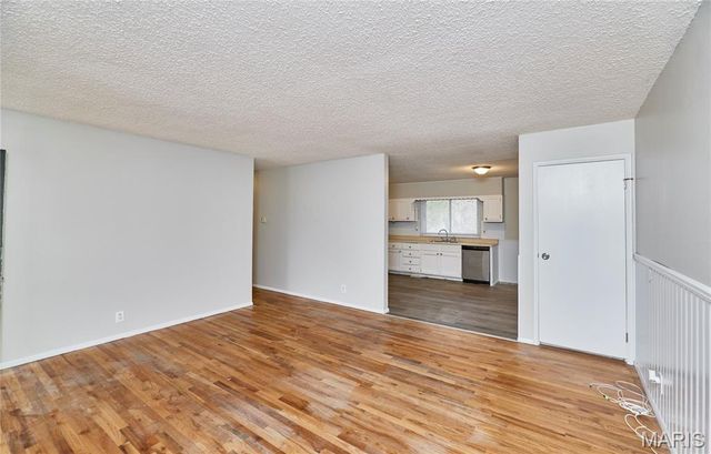 2551 Hedgerow Drive, Florissant, MO 63031