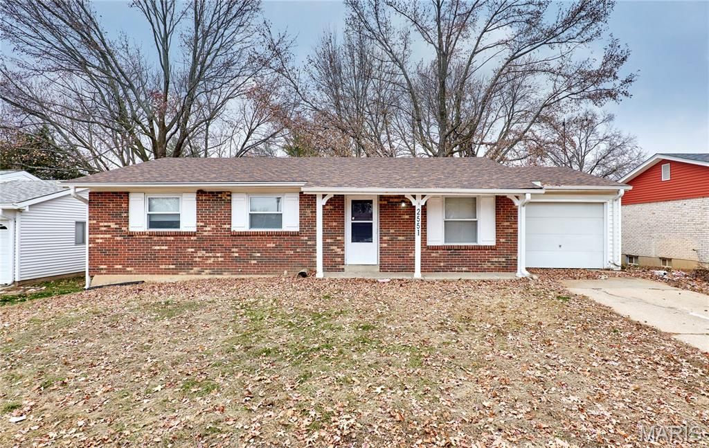 2551 Hedgerow Drive, Florissant, MO 63031