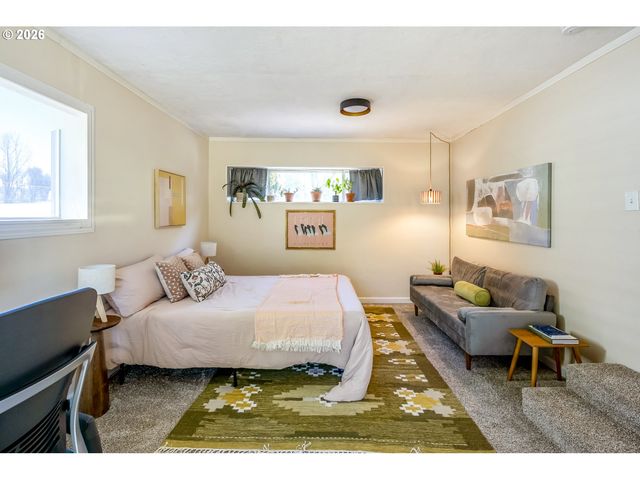 10625 Ne TILLAMOOK St, Portland, OR 97220