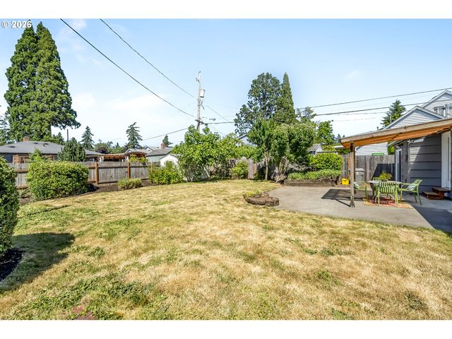 10625 Ne TILLAMOOK St, Portland, OR 97220