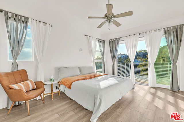 3861 W Point Drive, Los Angeles, CA 90065