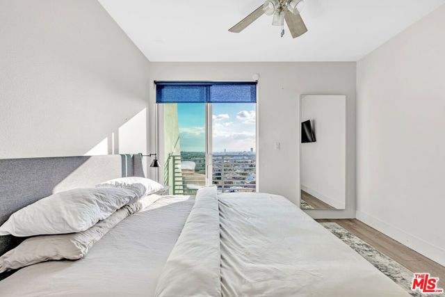 3861 W Point Drive, Los Angeles, CA 90065