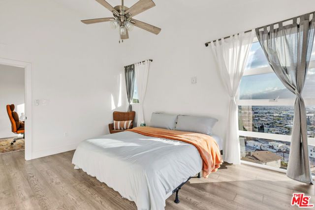 3861 W Point Drive, Los Angeles, CA 90065