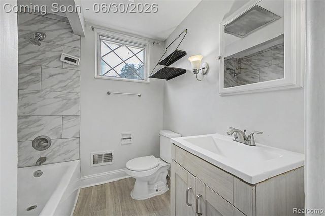 10883 Balfour Road, Detroit, MI 48224