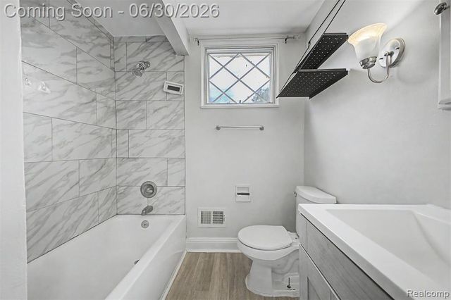 10883 Balfour Road, Detroit, MI 48224